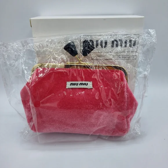 MIU MIU Velvet Pink Pouch Gold Frame Kisslock Bag Pochette Perfume - Picture 3 of 5